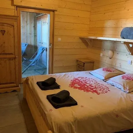 Le Chalet D'augustine, Et Sauna Chalet *